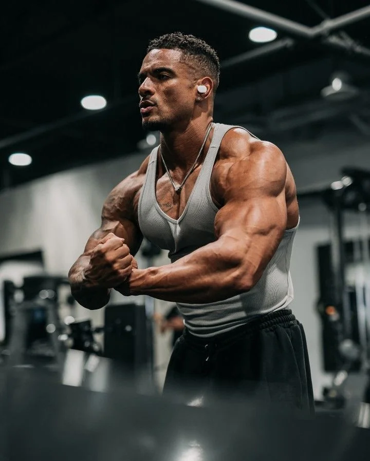 Coach Arash coaching listing photo for Strength training, TRX , bodybuilding, fitness, flexibility and mobility, gymnastics @ Online
